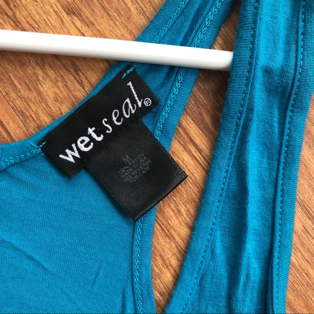 West Seal Size Medium “Hey There Beautiful” Tank Top - Picture 2 of 3